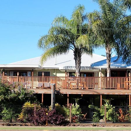 Aparthotel Five 3 Five Urangan Exterior foto