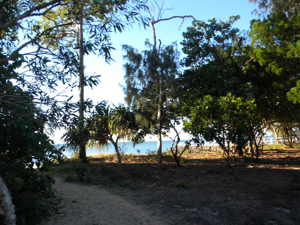 Aparthotel Five 3 Five Urangan Exterior foto