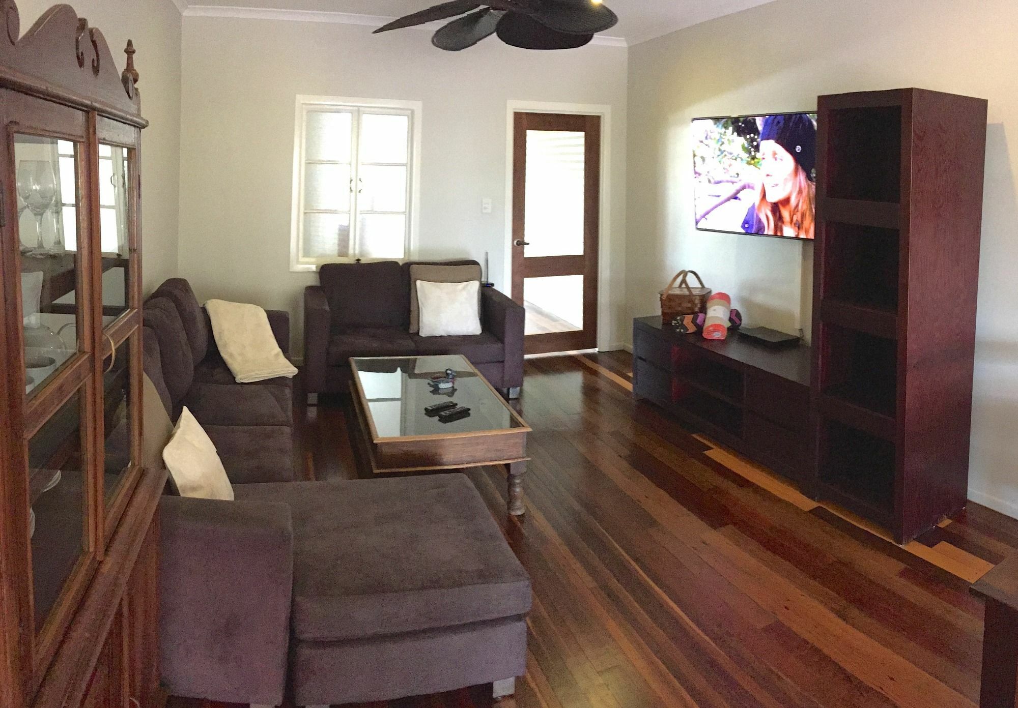 Aparthotel Five 3 Five Urangan Exterior foto