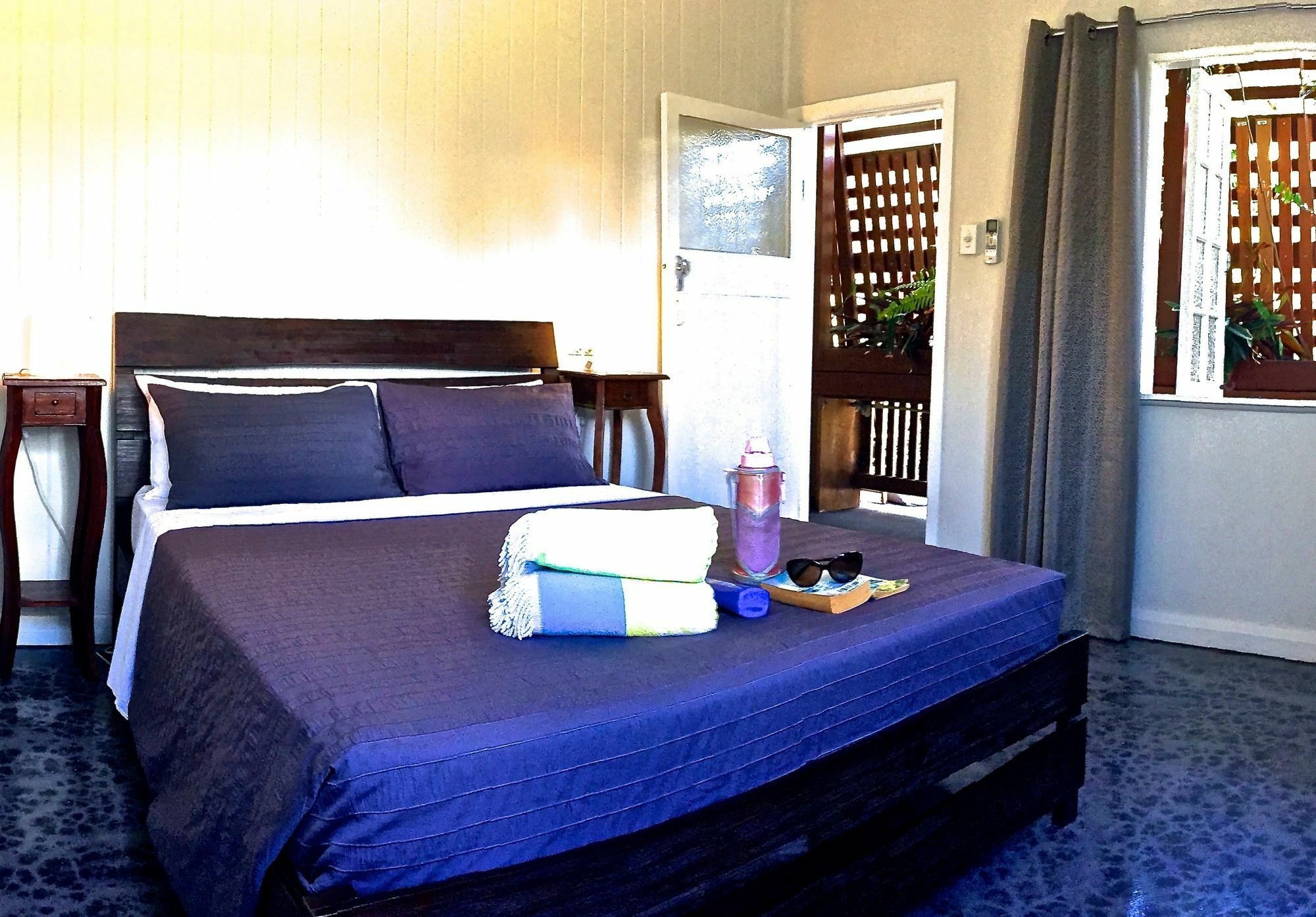 Aparthotel Five 3 Five Urangan Exterior foto