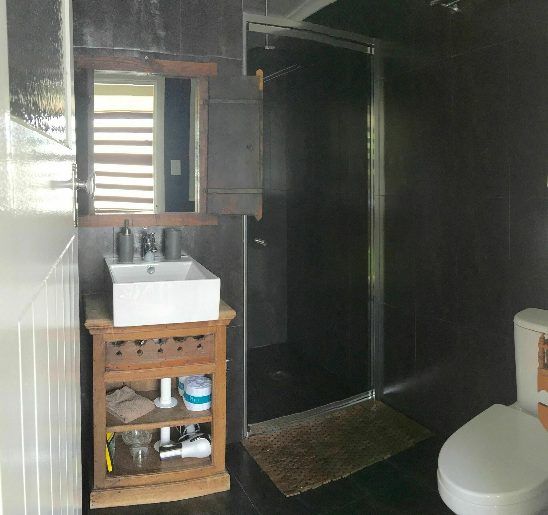 Aparthotel Five 3 Five Urangan Exterior foto